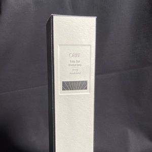 Oribe Tres Set Structure Spray